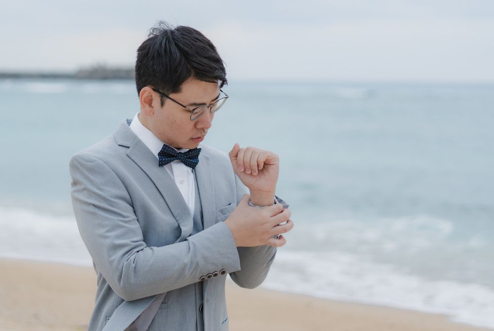 Groom's solo shot