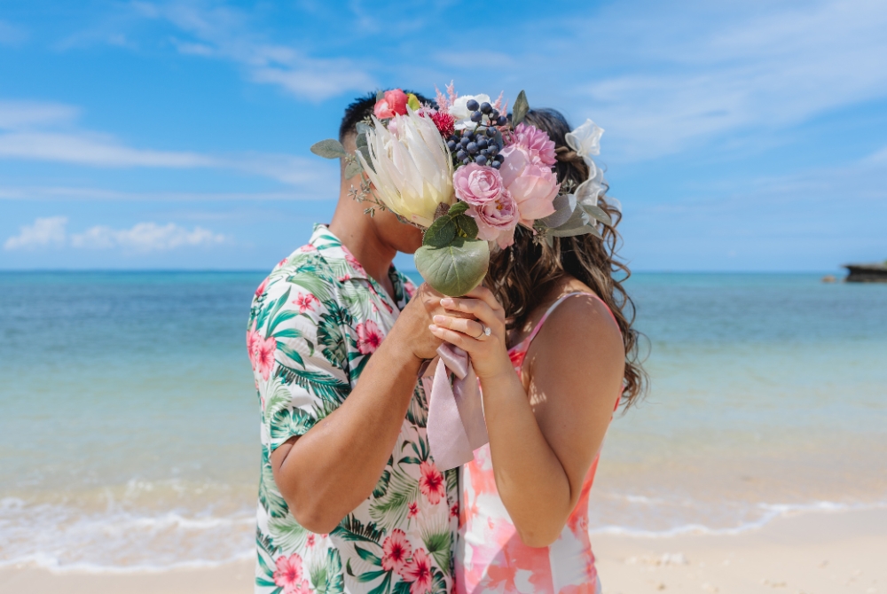 Kiss in the beach